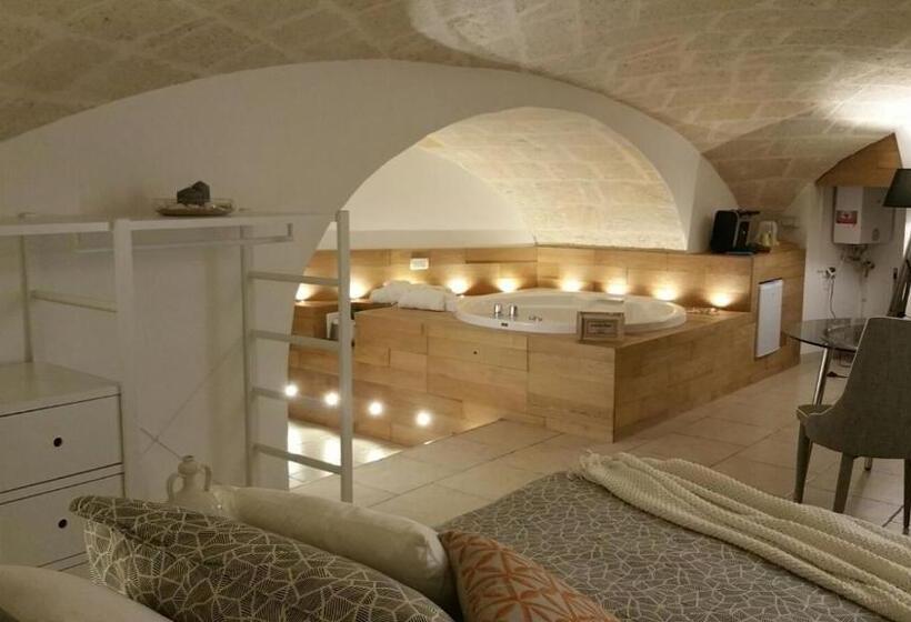 סוויטה עם ג'קוזי, Palazzo Kapece