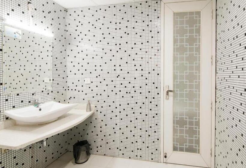 豪华房间, Treebo House Inn