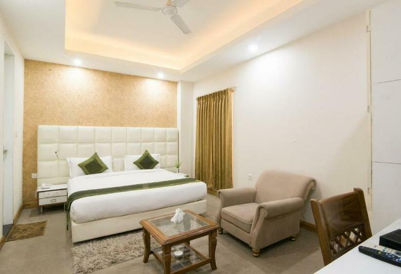 标准间, Treebo House Inn