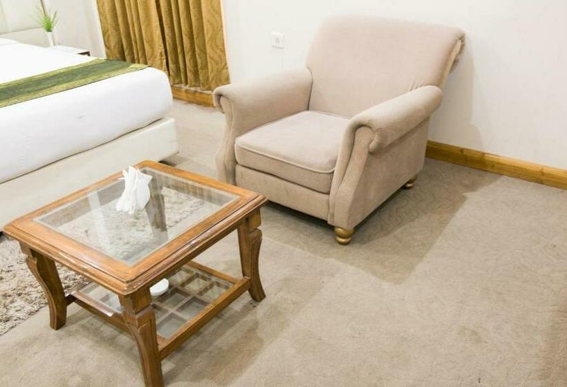 标准间, Treebo House Inn