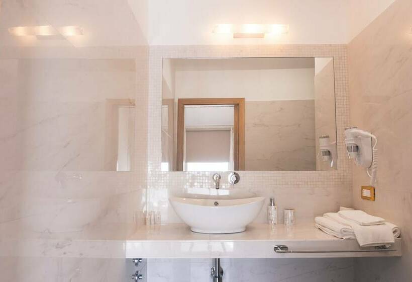 اتاق لوکس با بالکن, Fata34 Luxury B&b