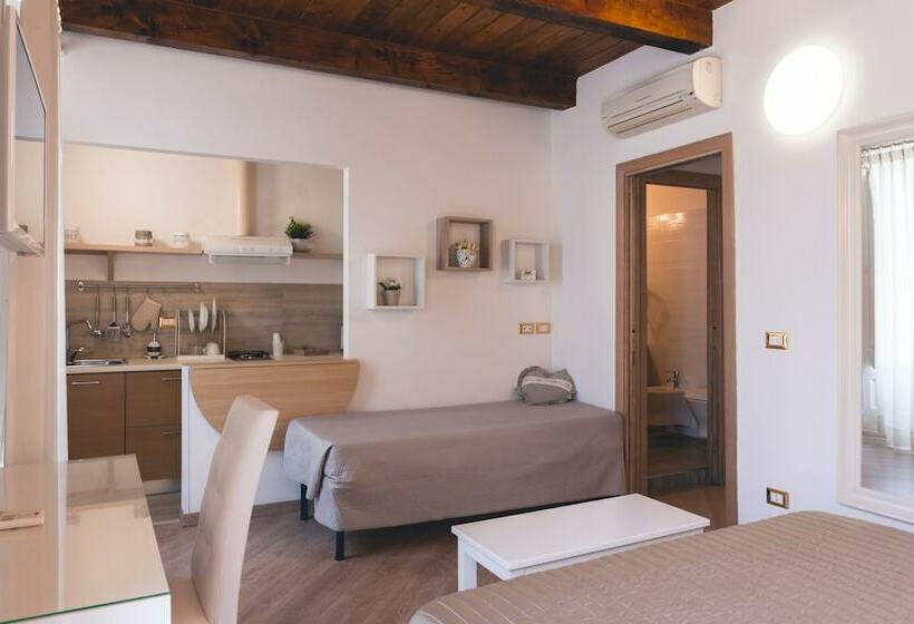 اتاق لوکس با بالکن, Fata34 Luxury B&b