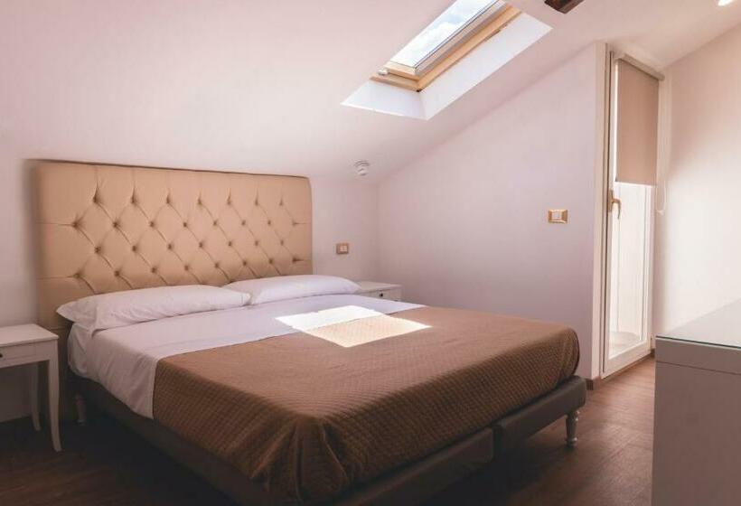 اتاق لوکس با بالکن, Fata34 Luxury B&b