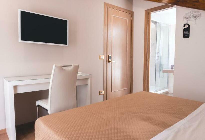 Quarto Deluxe com Balcão, Fata34 Luxury B&b