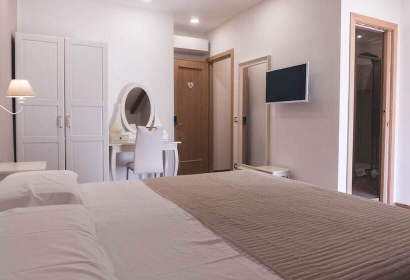 اتاق لوکس با بالکن, Fata34 Luxury B&b