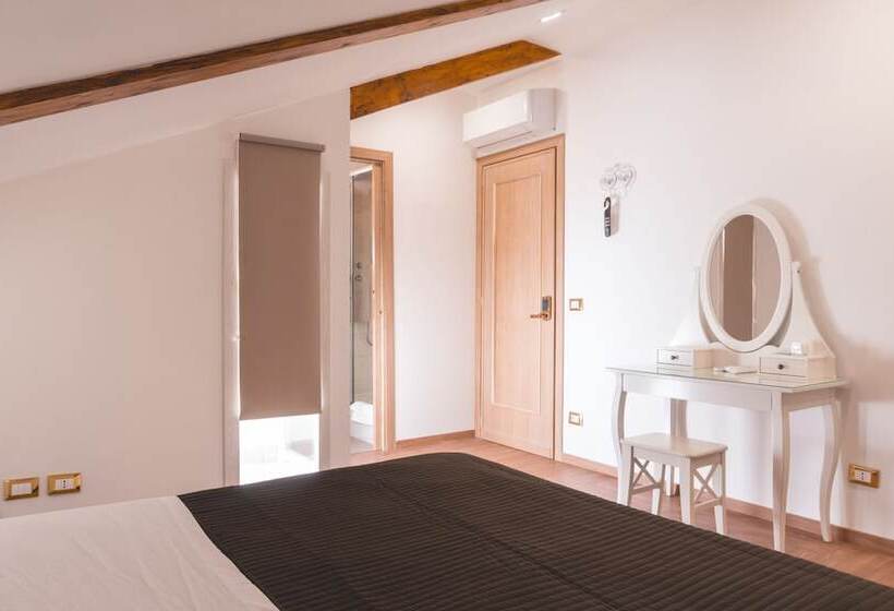 Quarto Deluxe com Balcão, Fata34 Luxury B&b