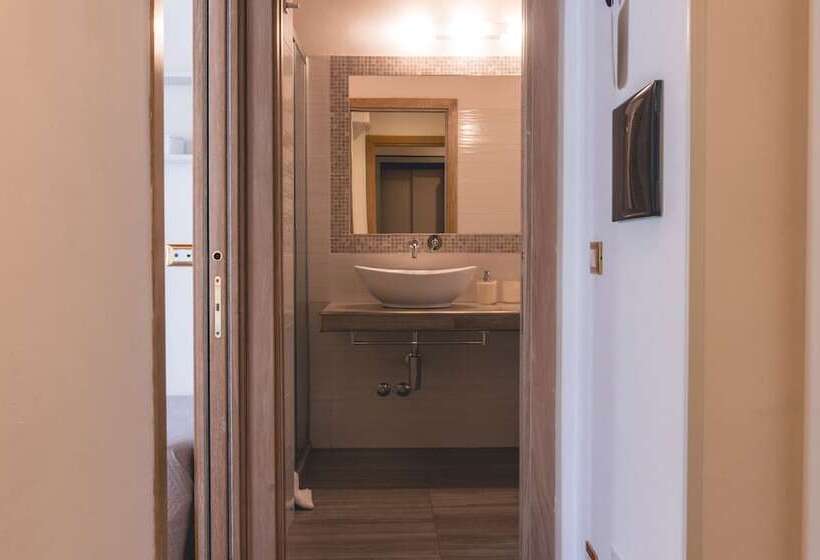 اتاق لوکس با بالکن, Fata34 Luxury B&b