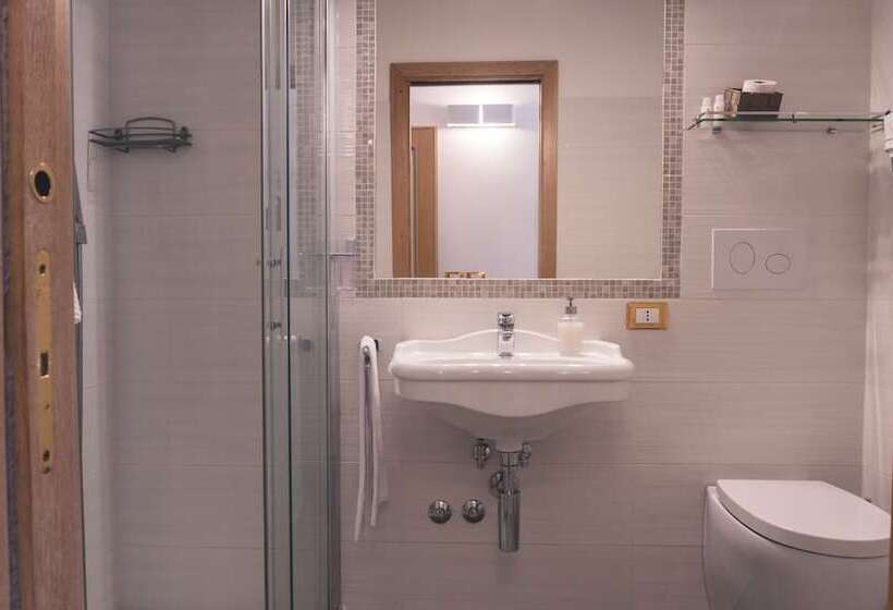 اتاق لوکس با بالکن, Fata34 Luxury B&b