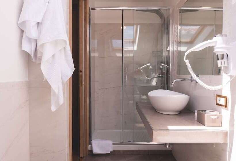 اتاق لوکس سه تخته, Fata34 Luxury B&b
