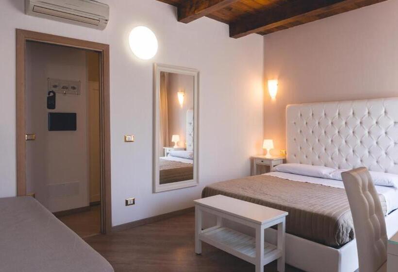 اتاق لوکس سه تخته, Fata34 Luxury B&b