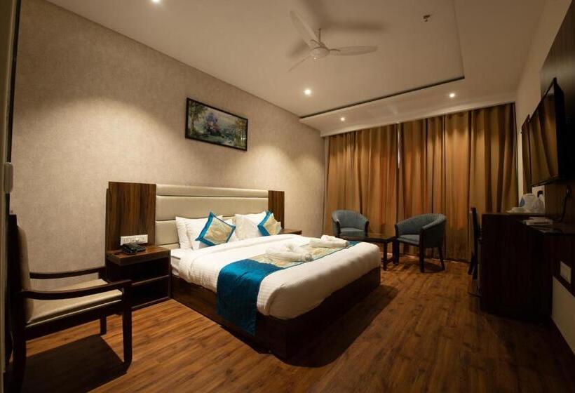 キングサイズベッドのスーペリアルーム, Best Western Ah1 Amritsar