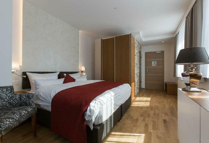 Номер Стандарт, Am Schrannenplatz