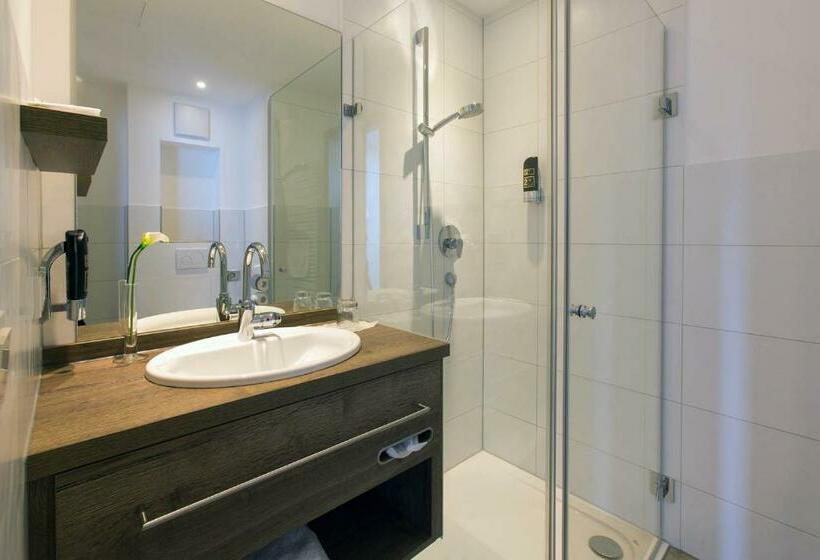 Номер Стандарт, Am Schrannenplatz