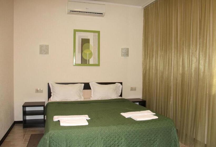 Cameră Superioară, Breeze