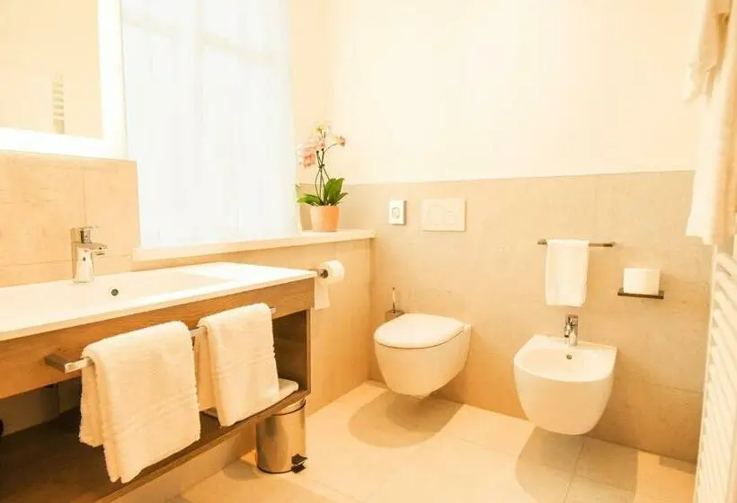 Standard-huone, Das Alte Rathaus