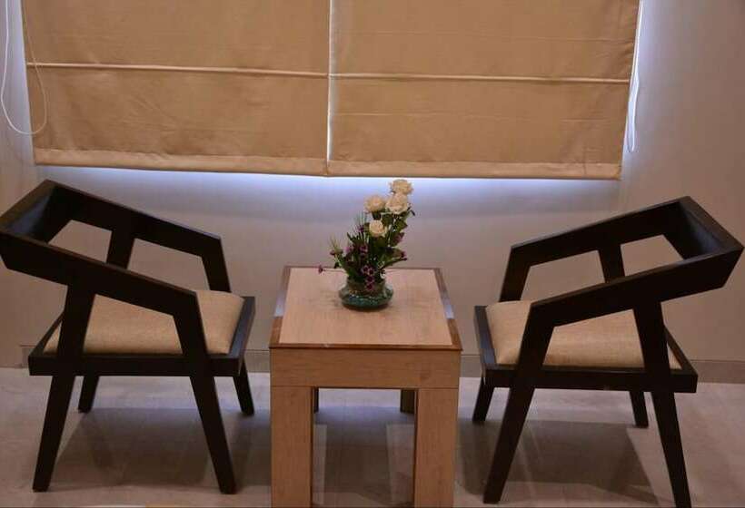 Deluxe Room, Silver Pride