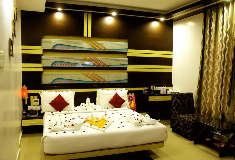 디럭스 룸, Simna International