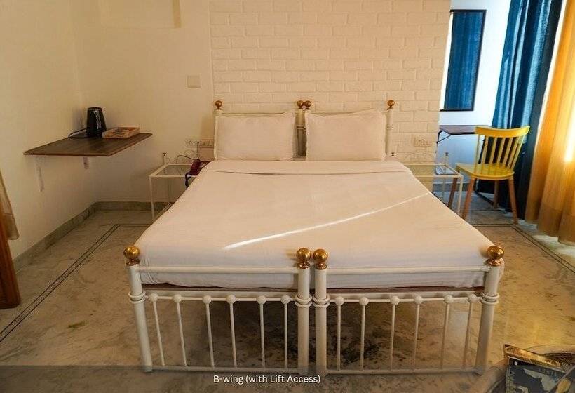 Superior Kamer, Moustache Udaipur