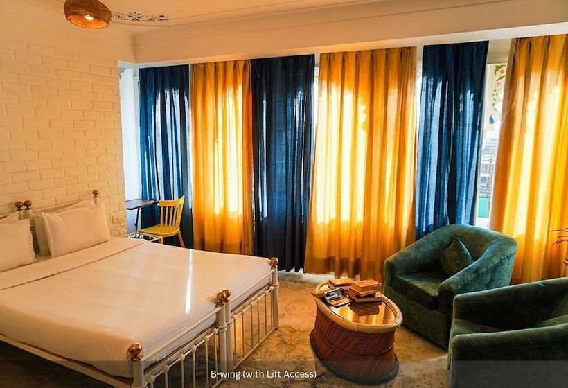 Superior Kamer, Moustache Udaipur