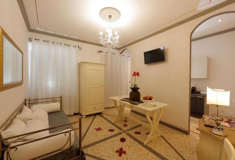 غرفة سوبيريور رباعية, Palazzo Mari Suite & Rooms B&b