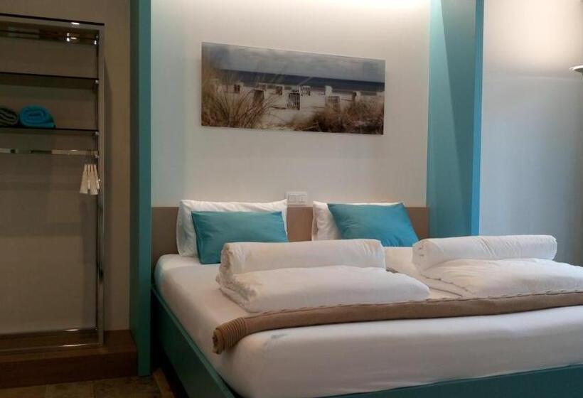 オーシャンビューデラックスルーム, Bed Aan Zee Kabine7