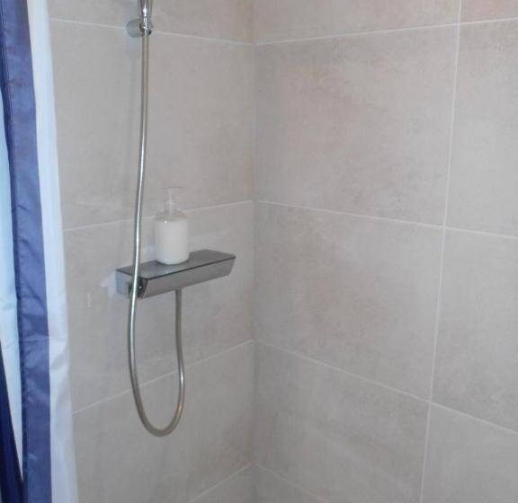 スタンダードルーム, Bed Aan Zee Kabine7