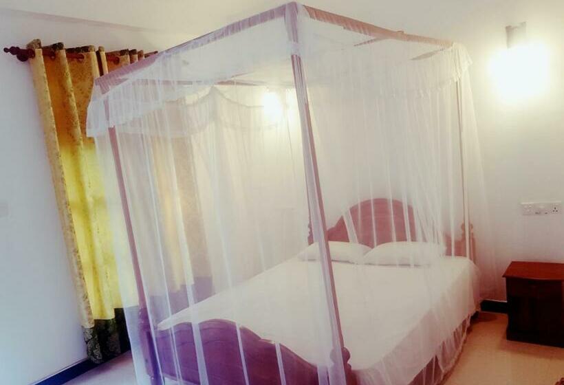 Номер Deluxe Вид на Сад, Little Angels