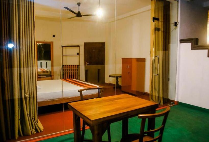 Номер Superior, Little Angels