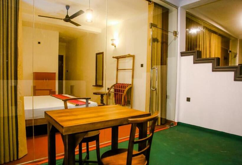 Номер Superior, Little Angels