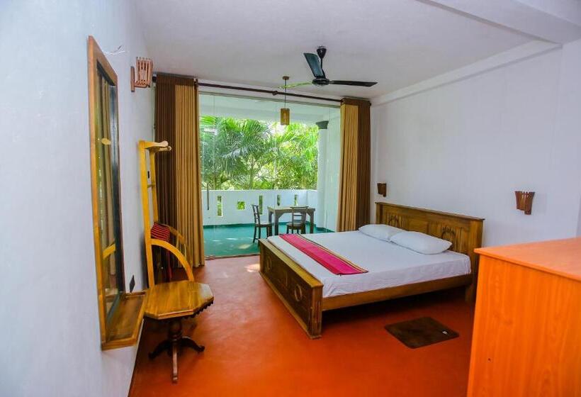 Номер Superior, Little Angels