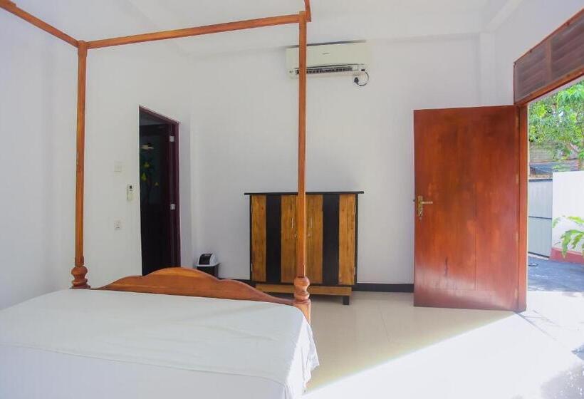 Номер Deluxe Вид на Сад, Little Angels