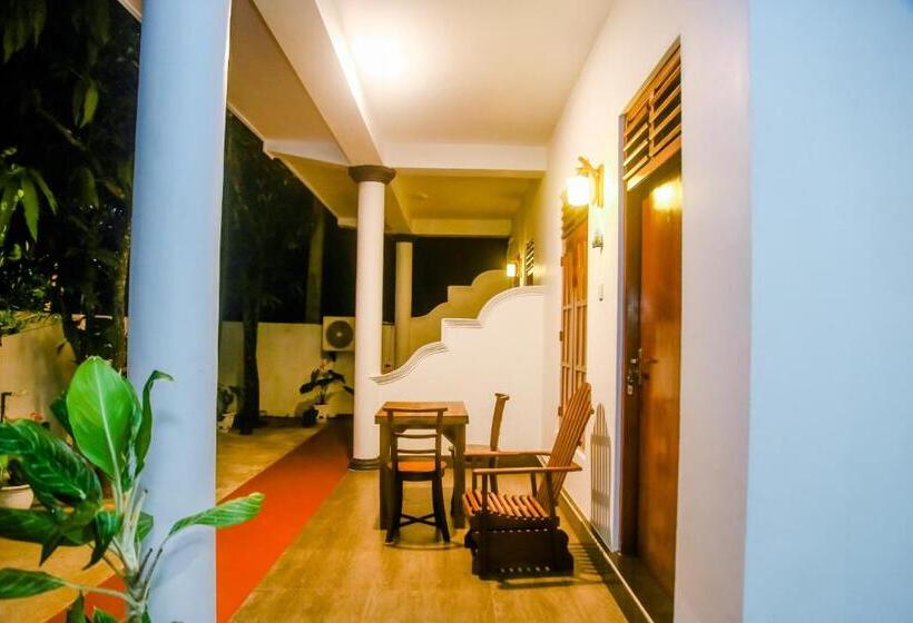 Номер Deluxe Вид на Сад, Little Angels