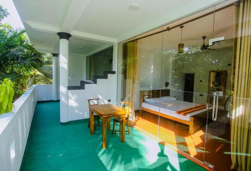 Стандартный Номер Кровать Кинг, Little Angels