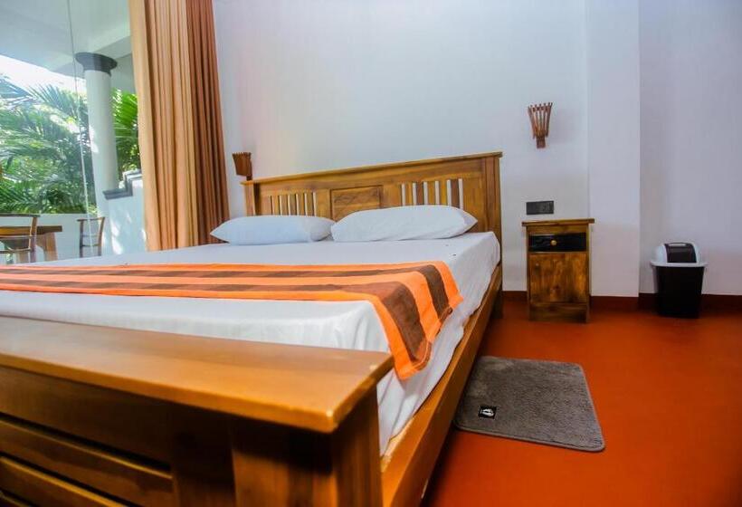 Стандартный Номер Кровать Кинг, Little Angels