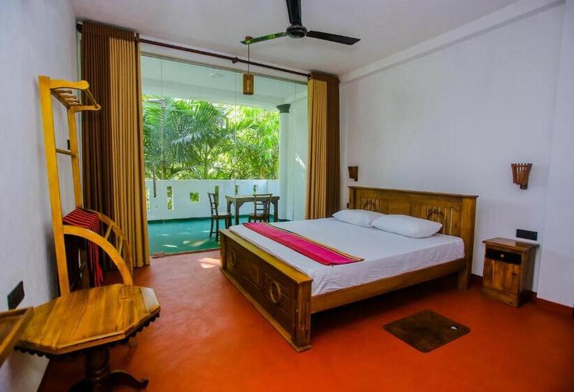 Номер Superior, Little Angels