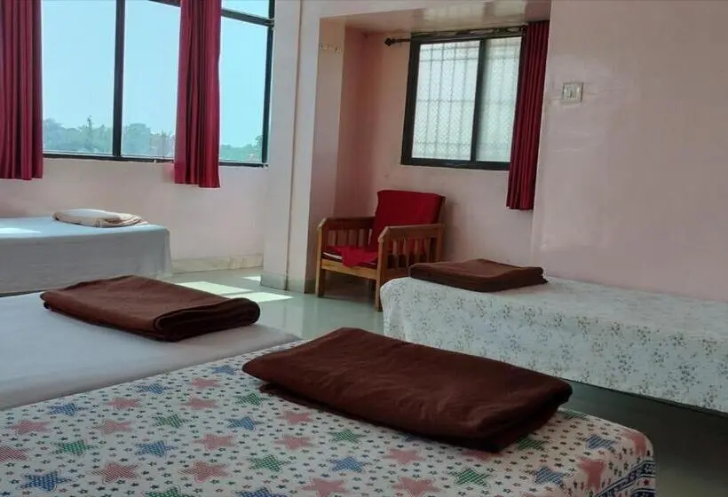 マウンテンビューデラックスルーム, Shivam Residency