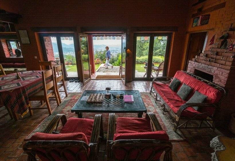 بنگله خانوادگی, Shivapuri Heights Cottage