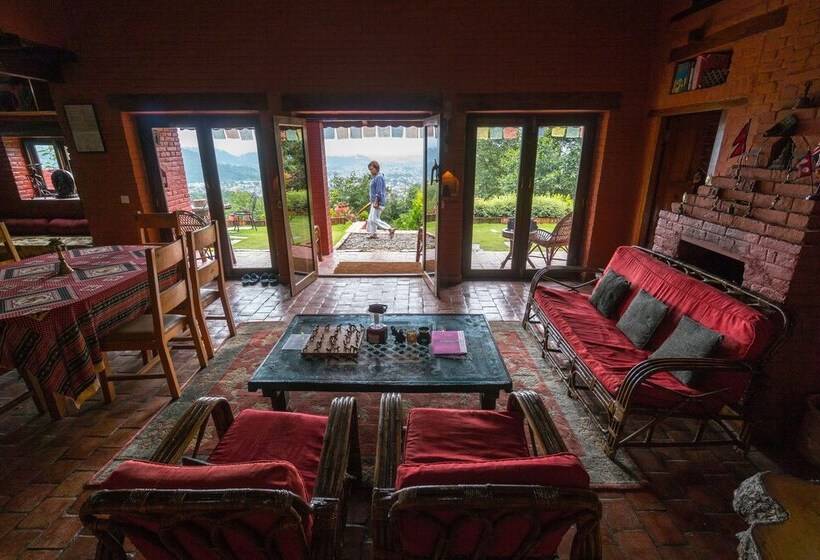 بنگله خانوادگی, Shivapuri Heights Cottage