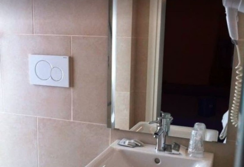 Camera Standard Vista Mare, Aurora