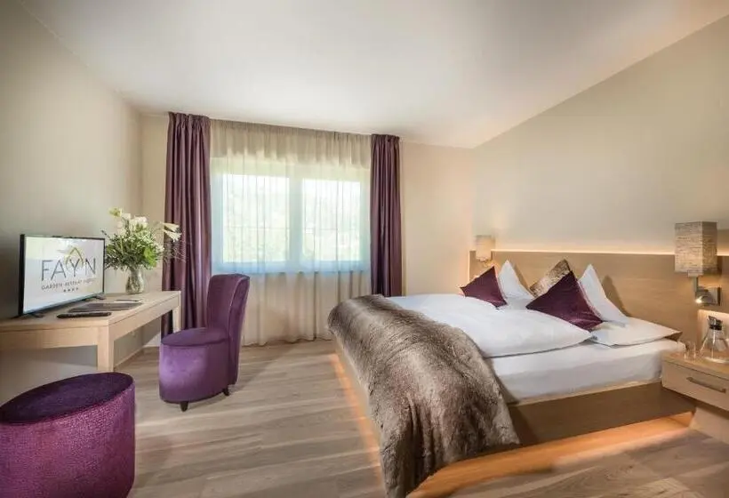 Deluxe-huone Parveke, Fayn Garden Retreat
