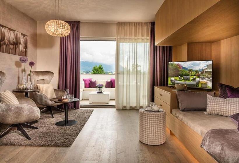 Люкс Вид на Сад, Fayn Garden Retreat