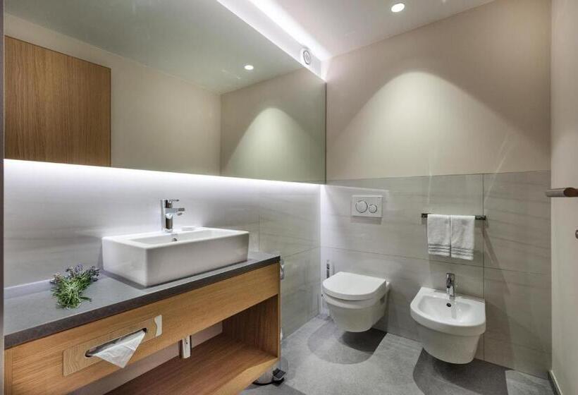 סוויטת ג'וניור נוף לגינה, Fayn Garden Retreat