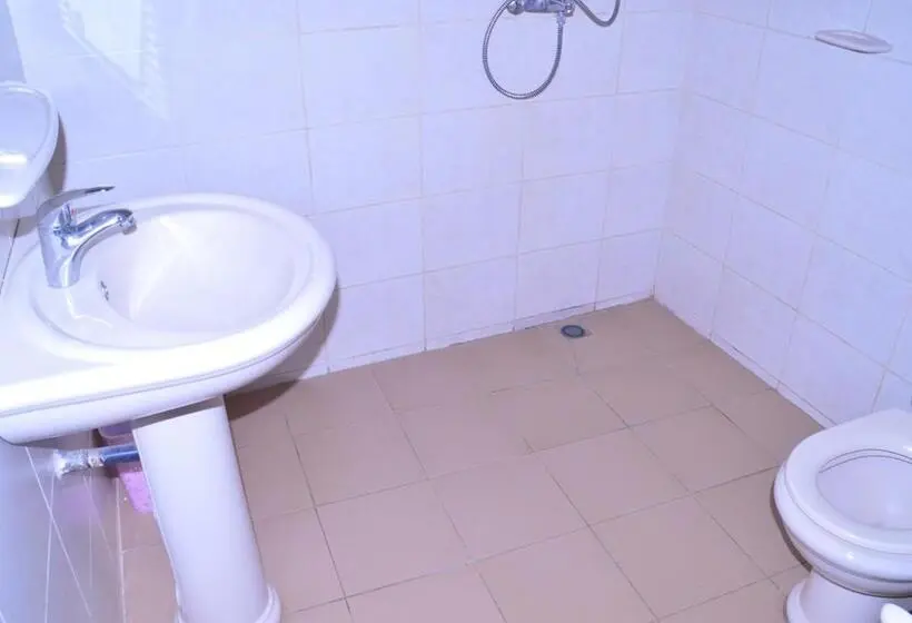 اتاق اکونومی, Hôtels Résidences Easy