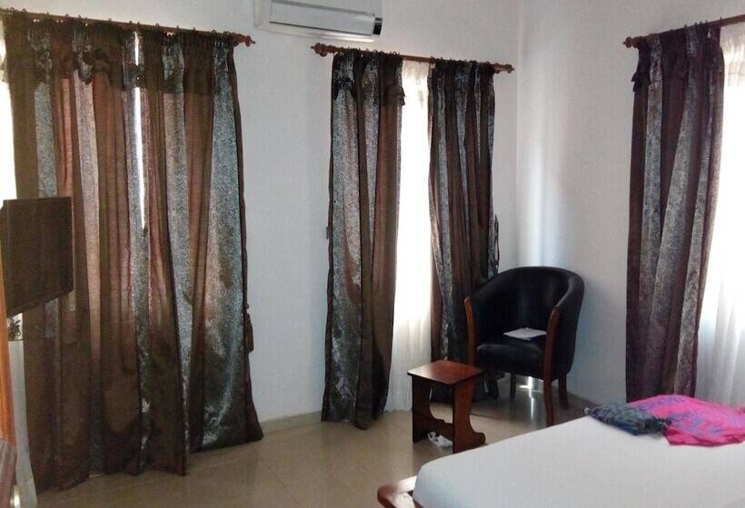 اتاق لوکس, Hôtels Résidences Easy