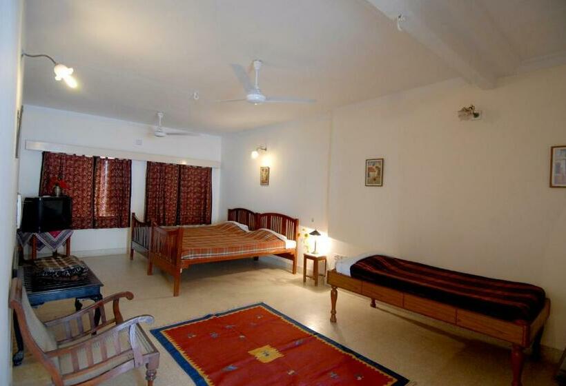 غرفة ديلوكس عائلية, Jaswant Bhawan