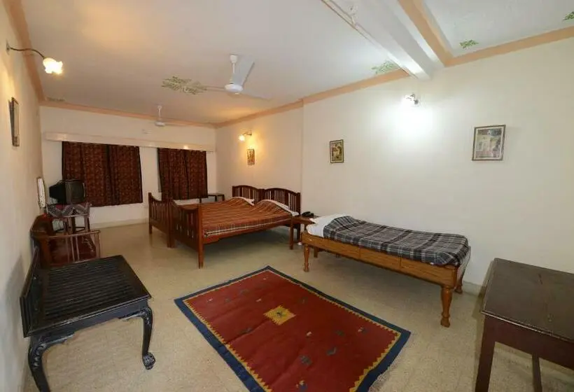 اتاق لوکس خانوادگی, Jaswant Bhawan