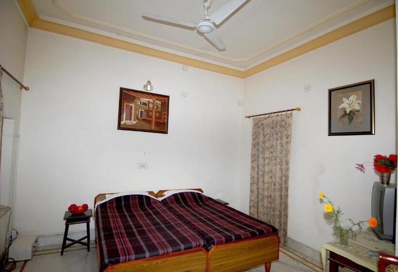 غرفة إقتصادية, Jaswant Bhawan