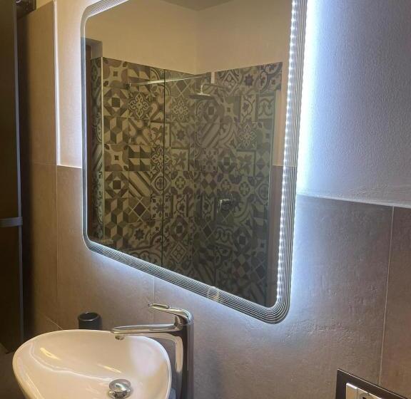 Люкс Кровать Кинг, Aethalia Bed And Breakfast