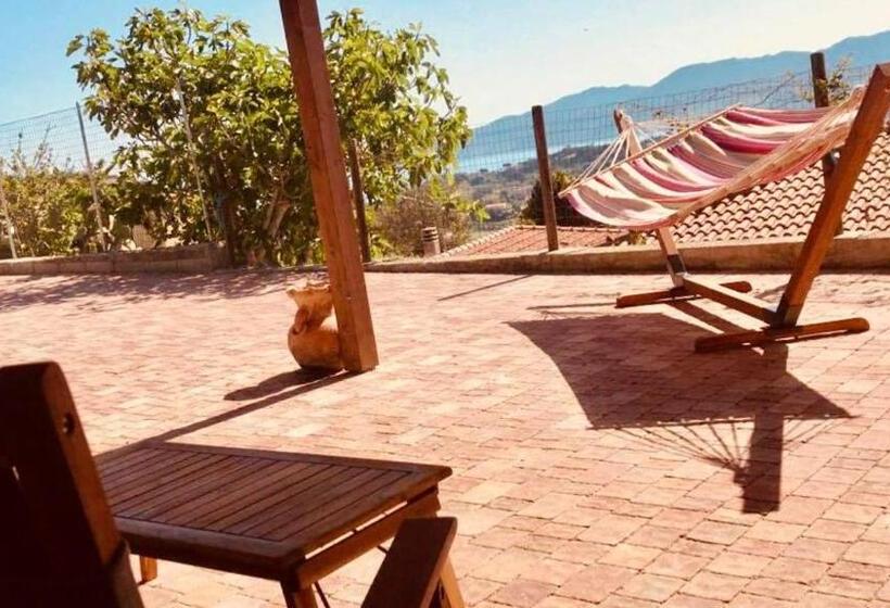 Апартаменты 1 Спальня Вид на Море, Aethalia Bed And Breakfast