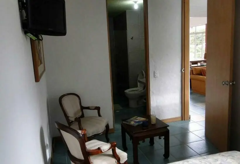 اتاق استاندارد, Familiar El Remanso Del Agua